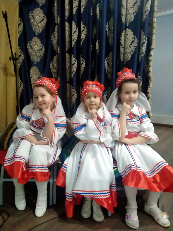 Празднование Широкой Масленицы в школе в честь прп. Сергия Радонежского